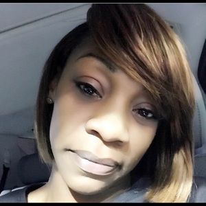 Meet your Posher, Denae